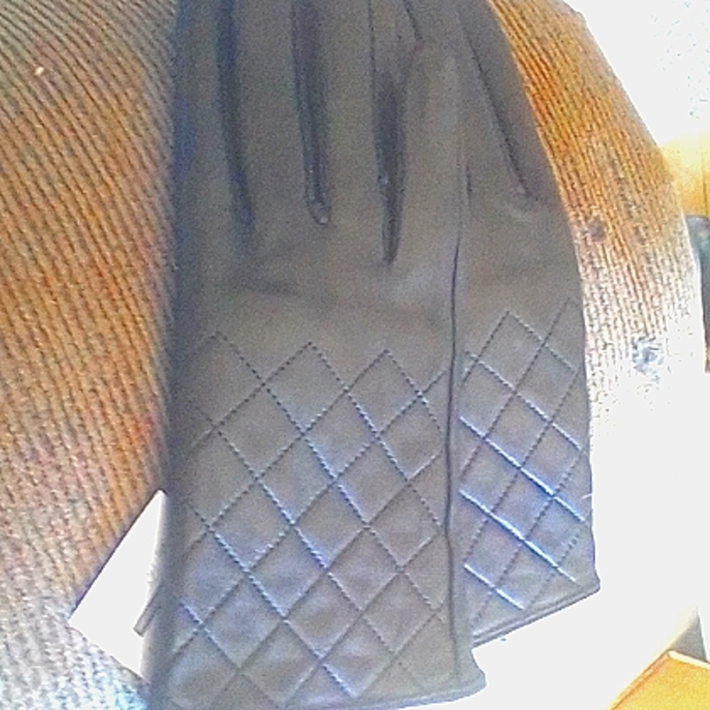 Time and true leather gloves